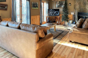 Wandering Bear Lodge